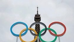 Os cinco anéis olímpicos nos Jogos de Paris 2024