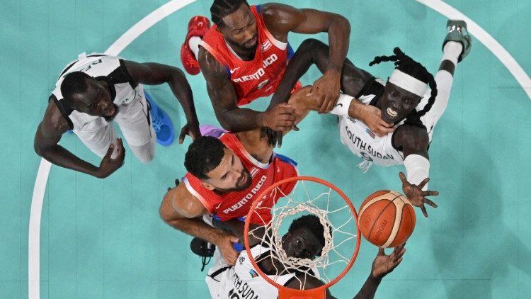 Parigi, partita del girone C, Sud Sudan vs Portorico (90-79) - Reuters