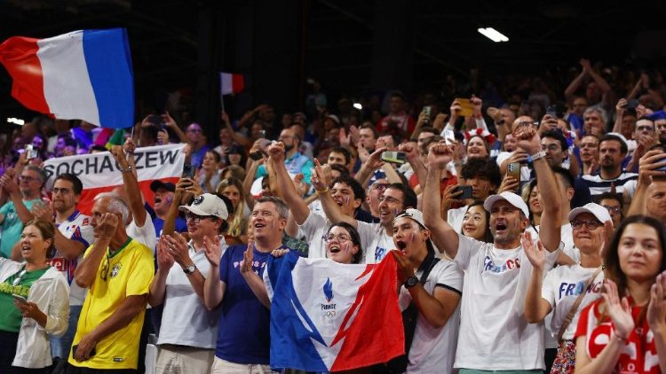  Olympia 2024 - Volleyball-Spiel Frankreich gegen Polen, 10.8.2024, Paris 