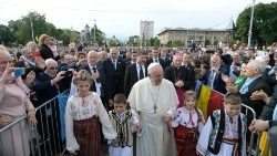 Papež František v Jasech během apoštolské cesty v květnu roku 2019