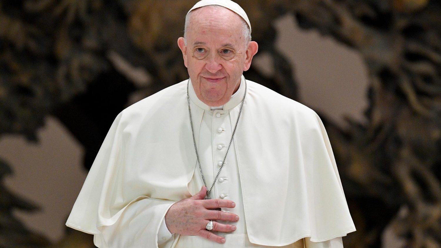 Papa, hastalığı iyileşirken Angelus’a evinde dua edecek