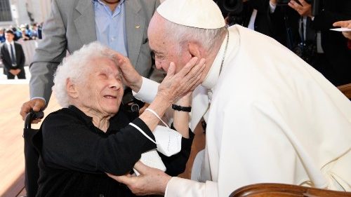 Journée des grands-parents et personnes âgées, le regard tendre du Pape