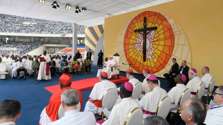 Popiežiaus Pranciškaus susitikimas su Kongo DR jaunimu ir katechetais 2023 m. vasario 2 d., Kankinių stadione, Kinšasoje