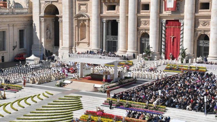 Pope Francis Presides Over Easter Sunday Mass Vatican News