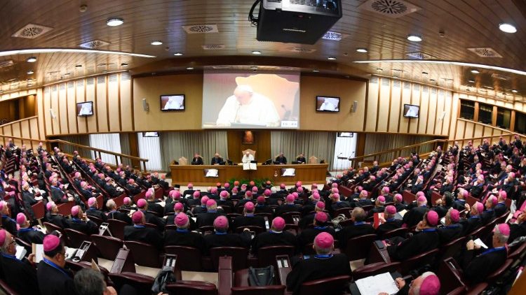 El Papa dialoga con los obispos de la Conferencia episcopal italiana