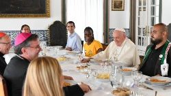 O Papa no almoço com os jovens