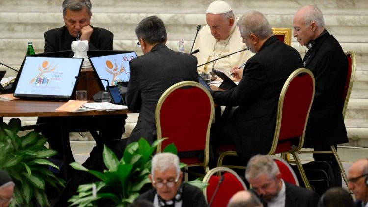 Papež se účastní jednání malé pracovní skupiny
