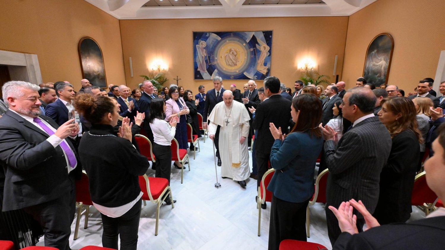 Papa Francisco diz que está com bronquite aguda e infecciosa