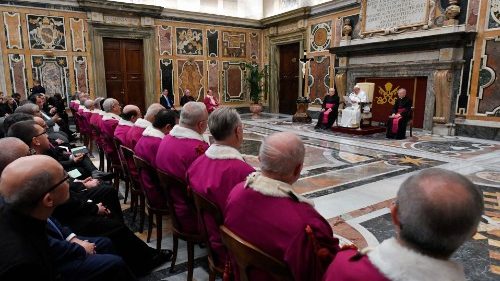 Папа – судьям: «Если вы не молитесь, можете подавать в отставку»