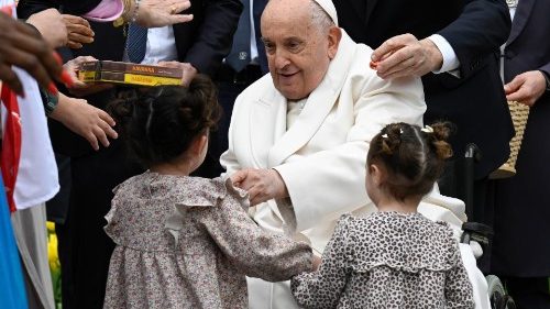 Påvens audiens: "Rättfärdighet bör prägla alla relationer"