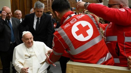 Pope: Red Cross' humanitarian work shows that fraternity is possible