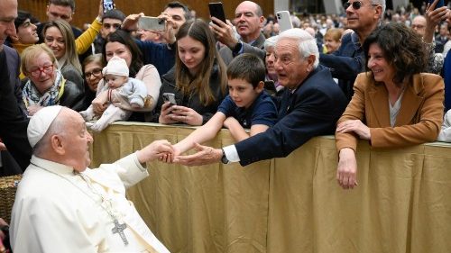 El Papa aconseja mostrar nuestra ternura a los abuelos 