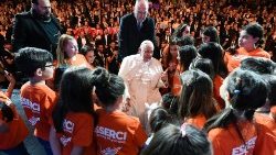 Påven tog fredagen den 10 maj emot deltagarna i den fjärde upplagan av den italienska konferensen om det allmänna tillståndet gällande födelsetal. Han bad om modig familjepolitik.