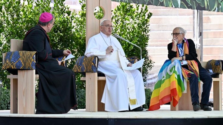 Papež ve veronské Aréně