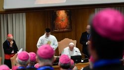 Rozmowa Papieża za zamkniętymi drzwiami z biskupami Konferencji Episkopatu Włoch (20 maja 2024)