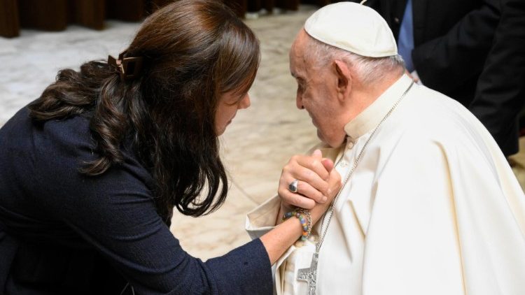 Papa Franjo predsjeda završnom sesijom prvog međunarodnog susreta o razumu u Vatikanu