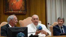 Scholas occurrentes internationella möte om meningen med livet avslutades i påvens närvaro den 23 maj