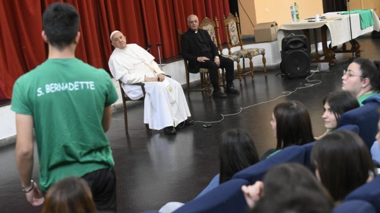 Il Papa risponde alle domande dei giovani