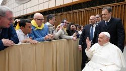 6000 membres des Associations chrétiennes des travailleurs italiens reçus dans le salle Paul VI par le Pape François, ce samedi 1er juin. 