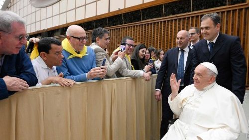 6000 membres des Associations chrétiennes des travailleurs italiens reçus dans le salle Paul VI par le Pape François, ce samedi 1er juin. 