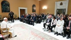 A déli félteke adósság válsága című vatikáni konferencia résztvevőit fogadta Ferenc pápa