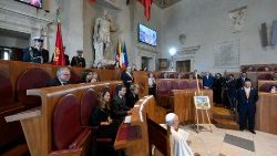 Papa Francisc a efectuat o vizită oficială la Primăria Romei