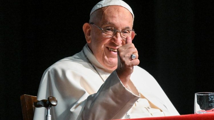 Papst Franziskus zu Besuch an der Salesianer-Universität in Rom