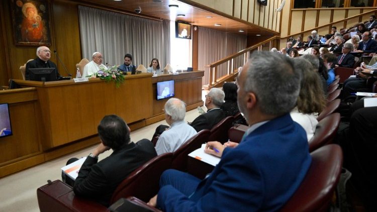 Audiência do Papa Francisco com moderadores de movimentos, associações e novas comunidades (Vatican Media)