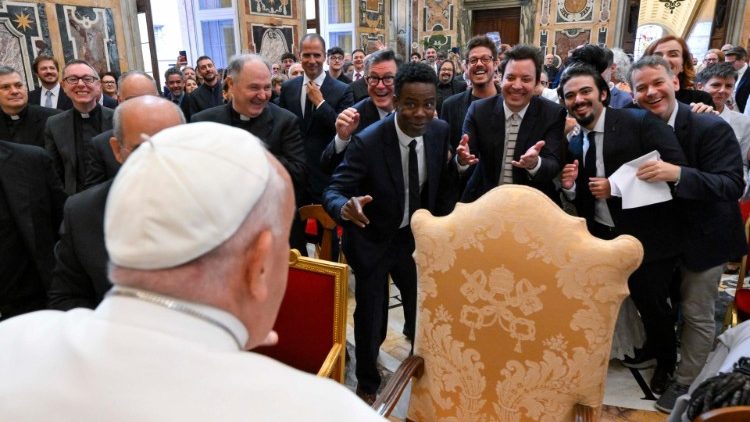 Der Papst mit den Comedians heute im Vatikan