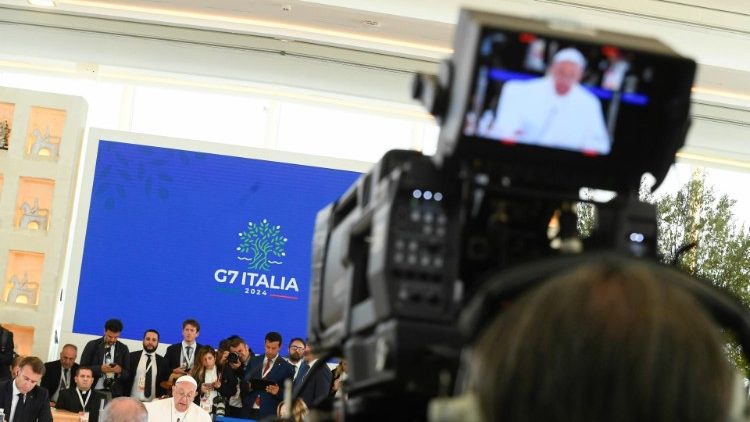 Papa Francesco nel suo intervento sul tema della Intelligenza Artificiale al G7