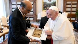 Papa recebe Tharman Shanmugaratnam, Presidente de Singapura