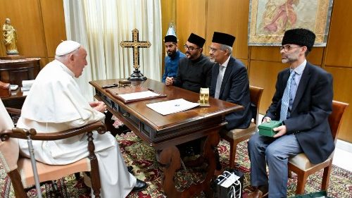 Il Papa con una delegazione della Moschea di Bologna