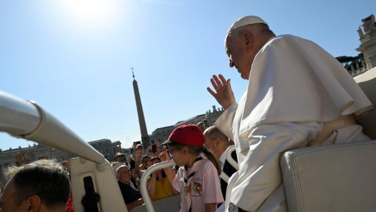 Il Papa durante l'ultima udienza generale di mercoledì 26 giugno
