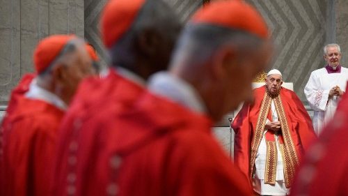 Il Papa: costruire una Chiesa e una società dalle "porte aperte”