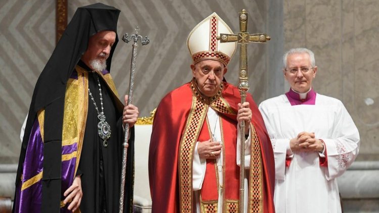 Papst Franziskus mit Erzbischof Emmanuel, Metropolit von Chalcedon