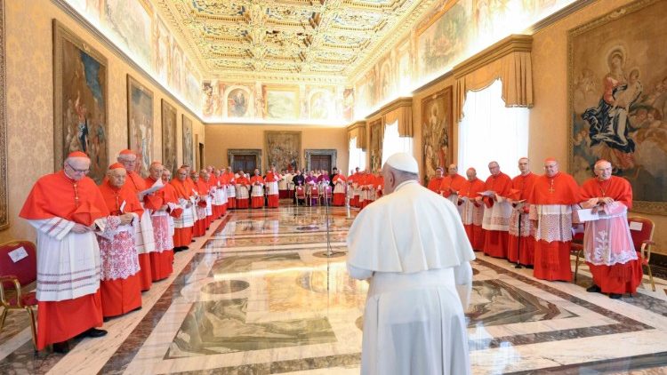教皇フランシスコ、列聖案件のための枢機卿会議で　2024年7月1日　バチカン宮殿