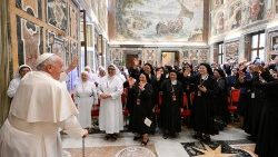 教皇フランシスコ、6つの修道会の総会参加者と　2024年 7月15日　バチカン宮殿