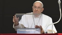 Папа Франциск на площади Святого Петра (21 июля 2024 г.)