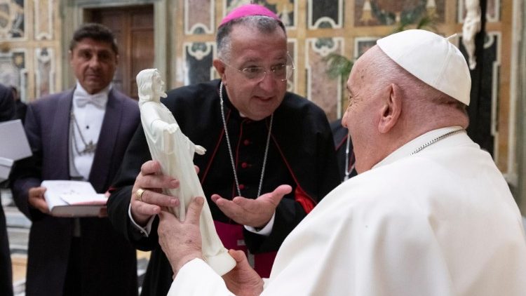 Pope to Spanish seminarians: 'Follow the example of St. John Vianney'