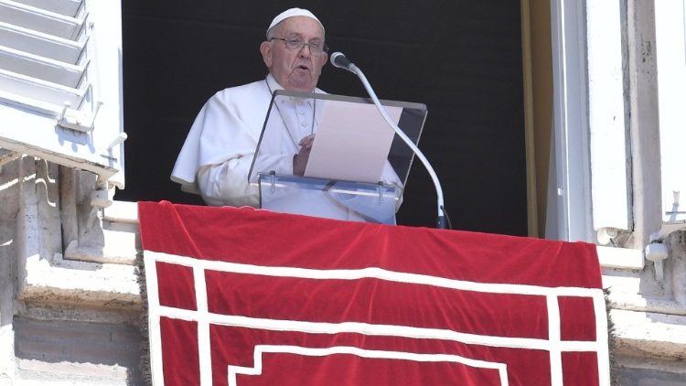 Papst Franziskus beim Angelus am 25.8.2024