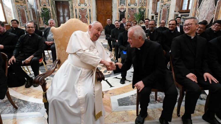 Pope Francis receives Oblates of St. Joseph in the Vatican