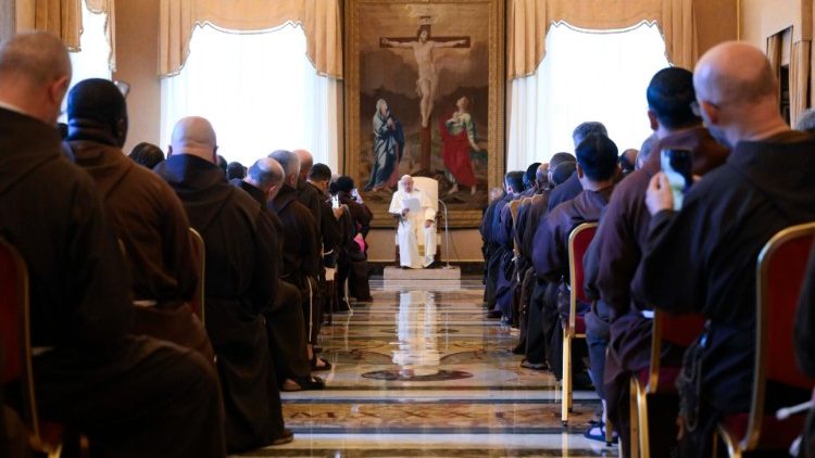 El Papa recibe a los miembros del Capítulo General de los Frailes Menores Capuchinos