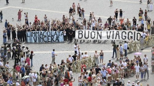 Неділя з Папою: оплески для блаженного, стогін Землі й молитва за подорож