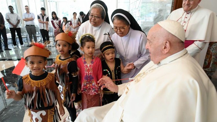 Powitanie Papieża Franciszka w Indonezji