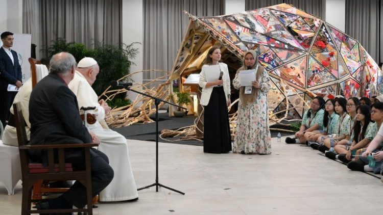 Pope Francis encounters Scholas in Jakarta, Indonesia.