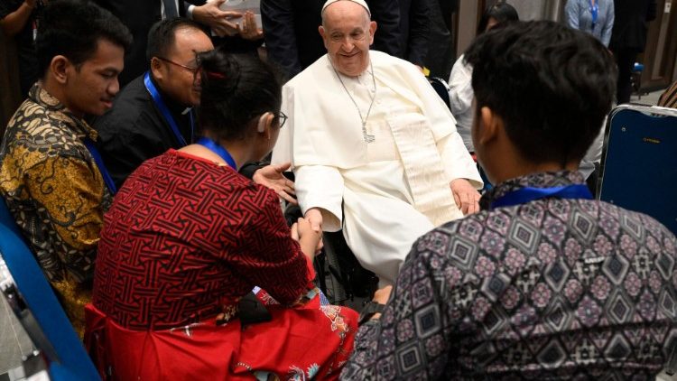 La rencontre du Pape et des malades, à la conférence épiscopale indonésienne 