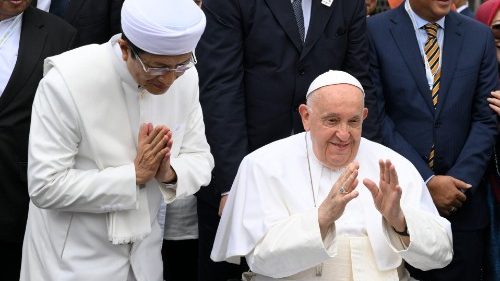 El Papa: Construir sociedades abiertas que aíslen fundamentalismos peligrosos