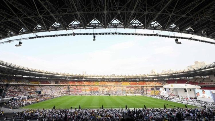 Sfântă Liturghie prezidată de papa Francisc pe stadionul ”Gelora Bung Karno” din Jakarta, în Indonezia