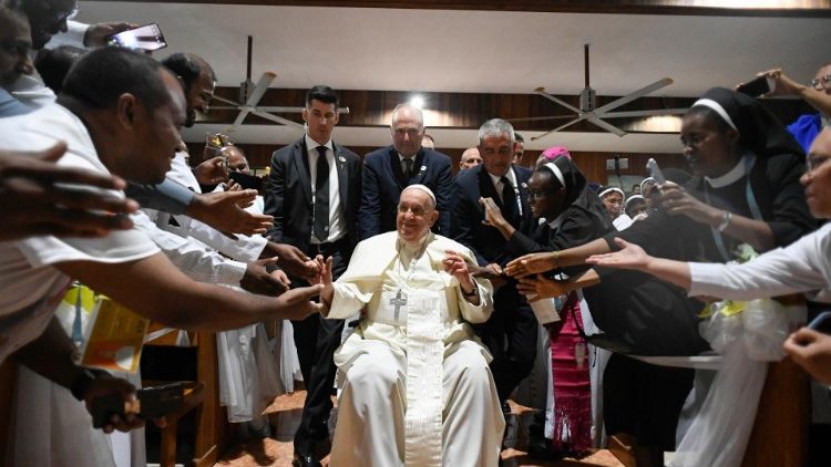 Pope to PNG Church workers: Be witnesses of courage, beauty and hope