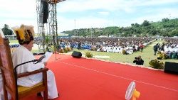 2024.09.08 Viaggio Apostolico in Papua Nuova Guinea - Incontro con i fedeli della Diocesi di Vanimo 